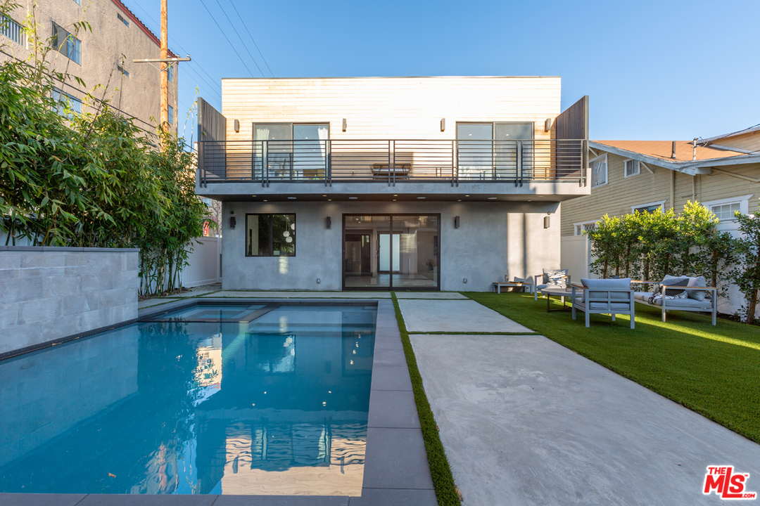 2415 Glyndon Avenue Venice, CA 90291 - Photo 31 of 35