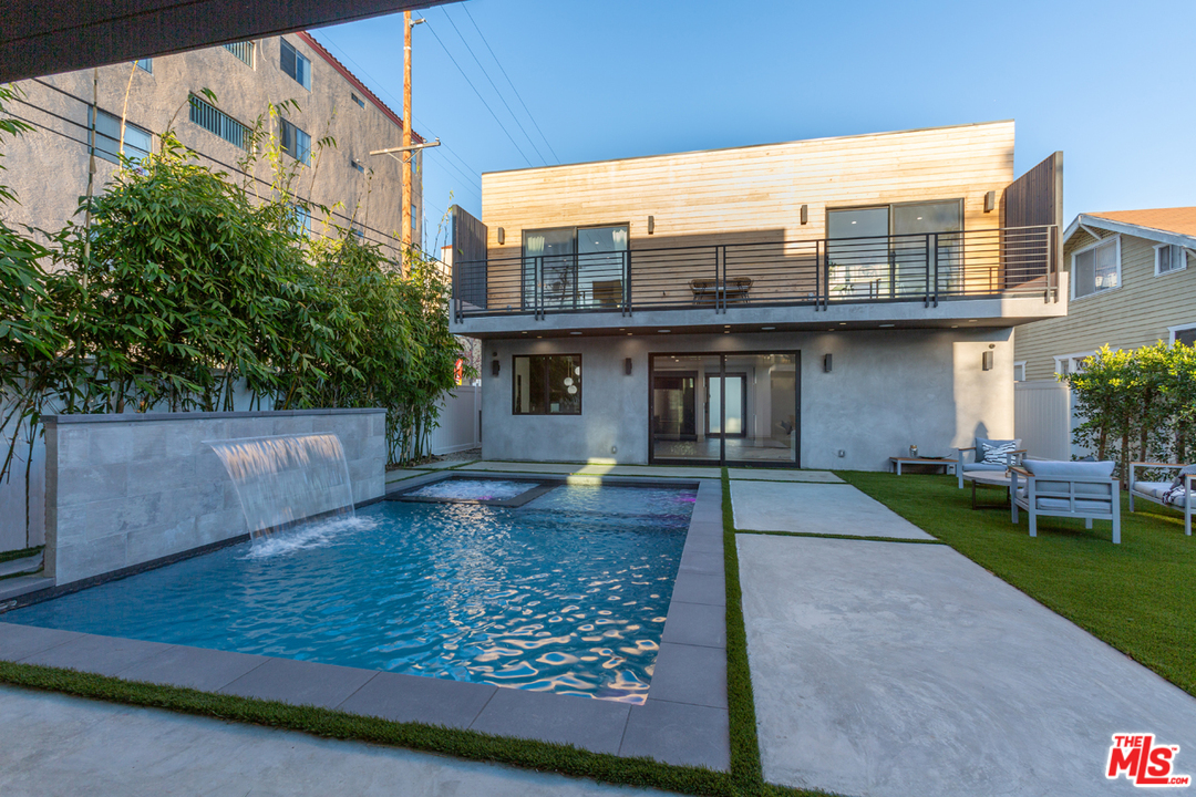 2415 Glyndon Avenue Venice, CA 90291 - Photo 34 of 35