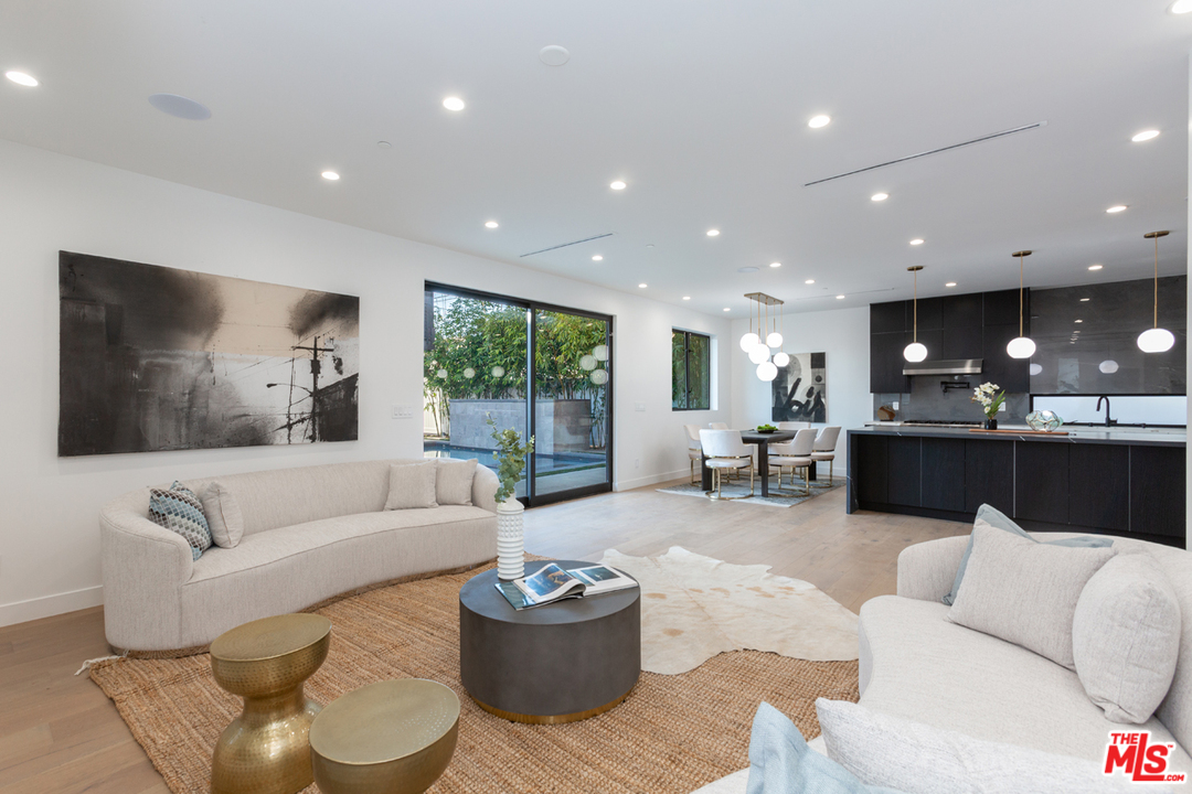 2415 Glyndon Avenue Venice, CA 90291 - Photo 5 of 35