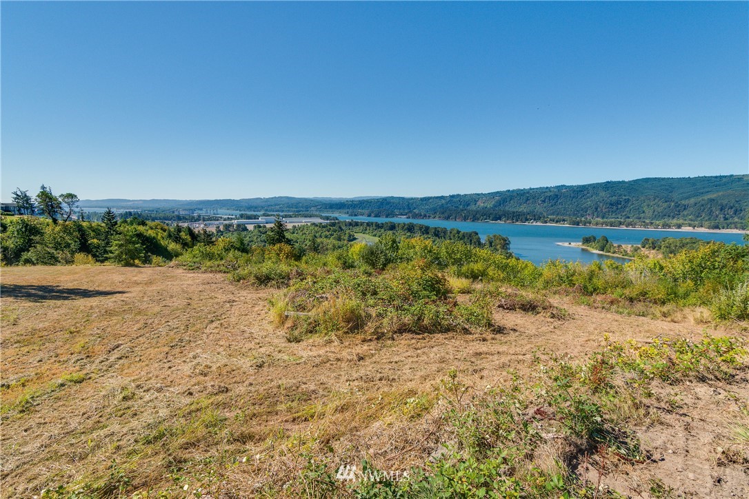 245 Risley Road, Unit 2 Kelso, WA 98626 - Photo 3 of 12 Gallery Image 3