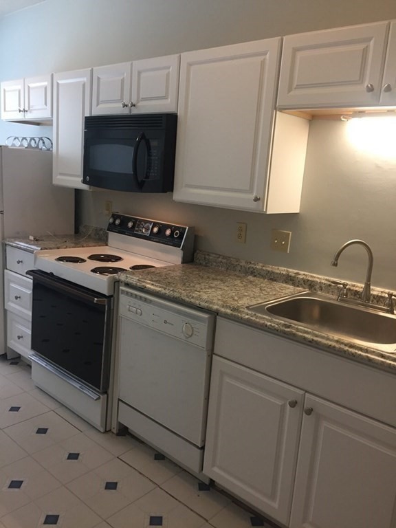 8 Ransom Road, Unit 3 Boston, MA 02135 - Photo 3 of 14 Gallery Image 3