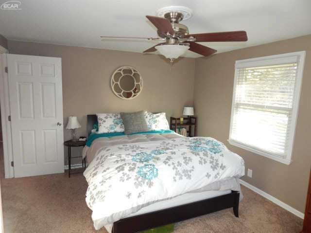 433 Morrish Road Flushing, MI 48433 - Photo 20 of 39 21134336-19.JPG