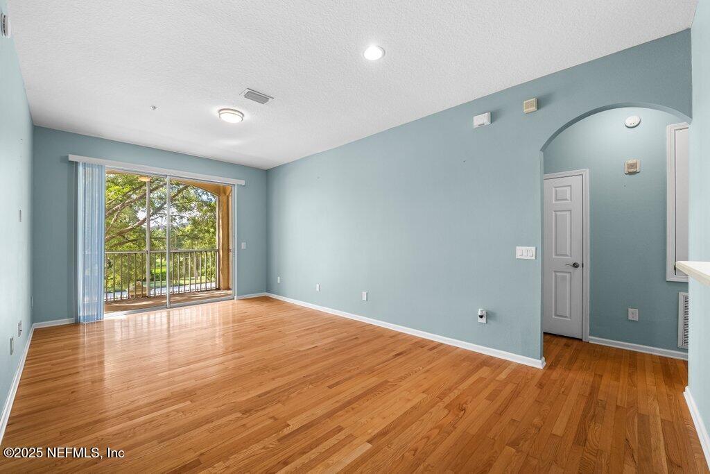 7801 Point Meadows Drive, Unit 8202 Jacksonville, FL 32256 - Photo 6 of 21 P1428941.JPG-SMALL