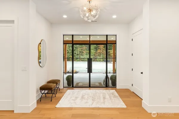 a view of a livingroom with furniture