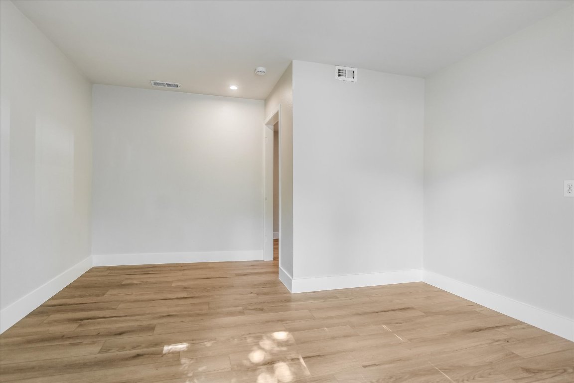 736 Wales Way Austin, TX 78748 - Photo 11 of 25 a view of an empty room
