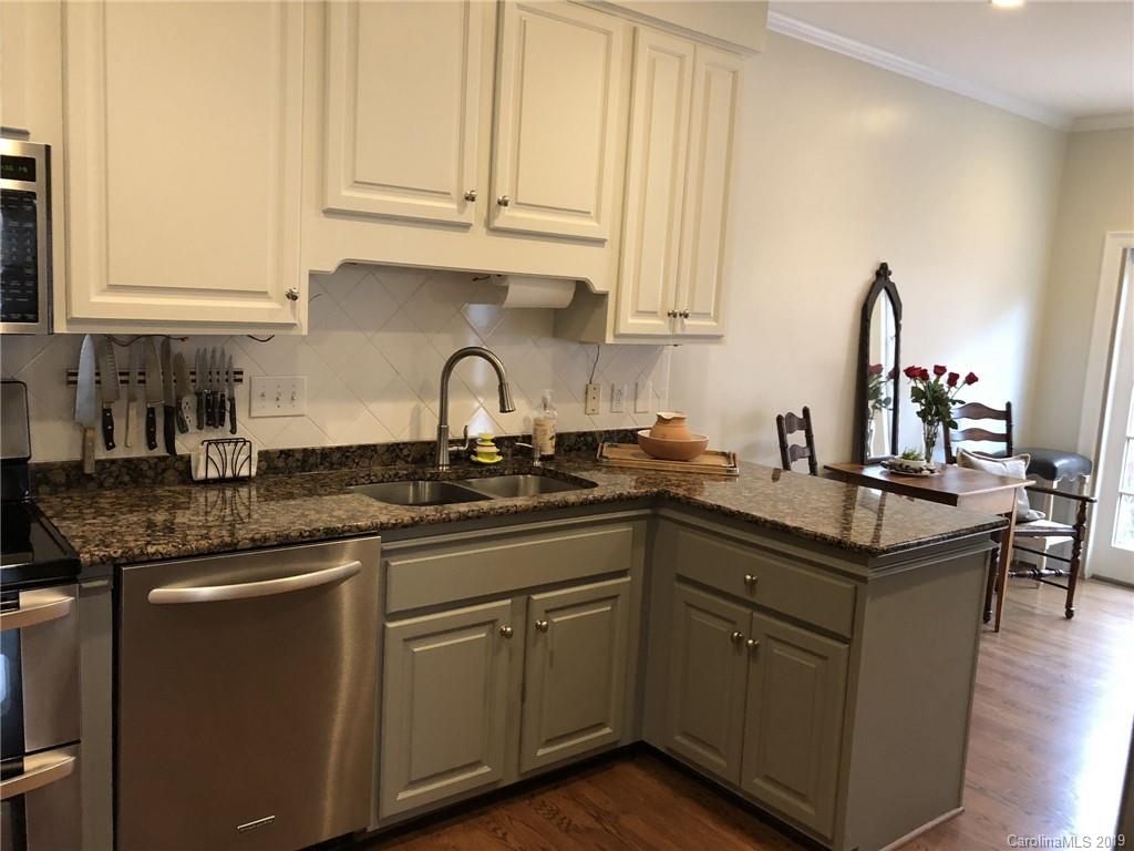 2853 Sharon View Road Charlotte, NC 28210 - Photo 4 of 8