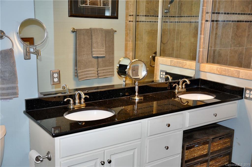2853 Sharon View Road Charlotte, NC 28210 - Photo 6 of 8