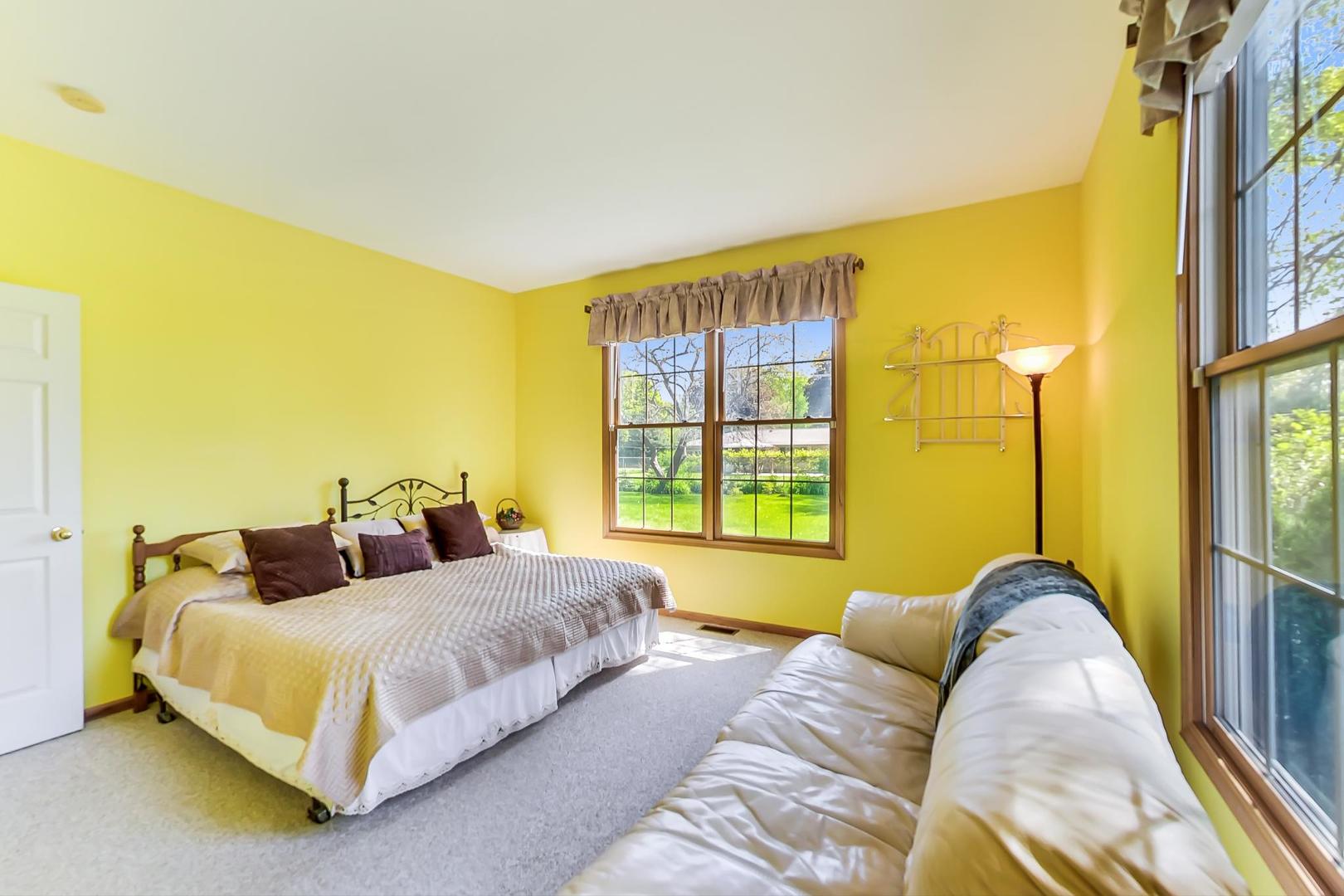 1117 South Elmhurst Road Wheeling, IL 60090 - Photo 12 of 28