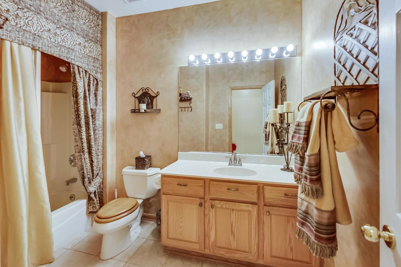 1117 South Elmhurst Road Wheeling, IL 60090 - Photo 13 of 28