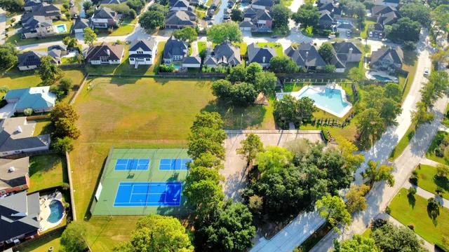 $359,900 | 20607 Sunny Shores Drive, Humble, TX 77346