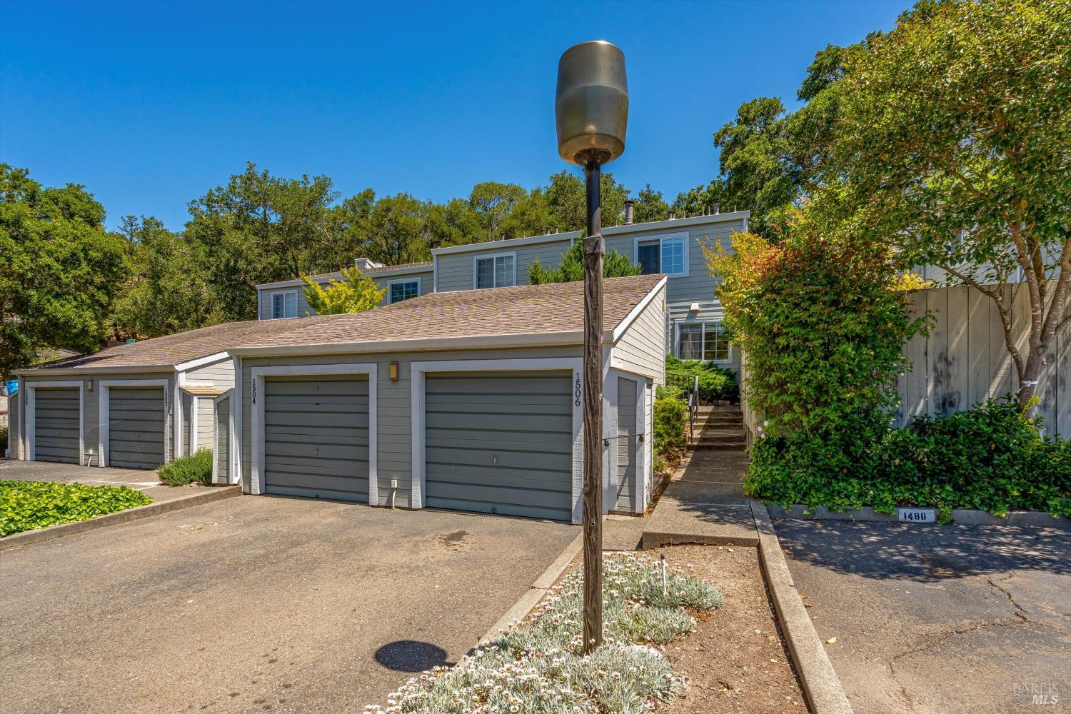 1506 Townview Avenue Santa Rosa, CA 95405 - Photo 8 of 47