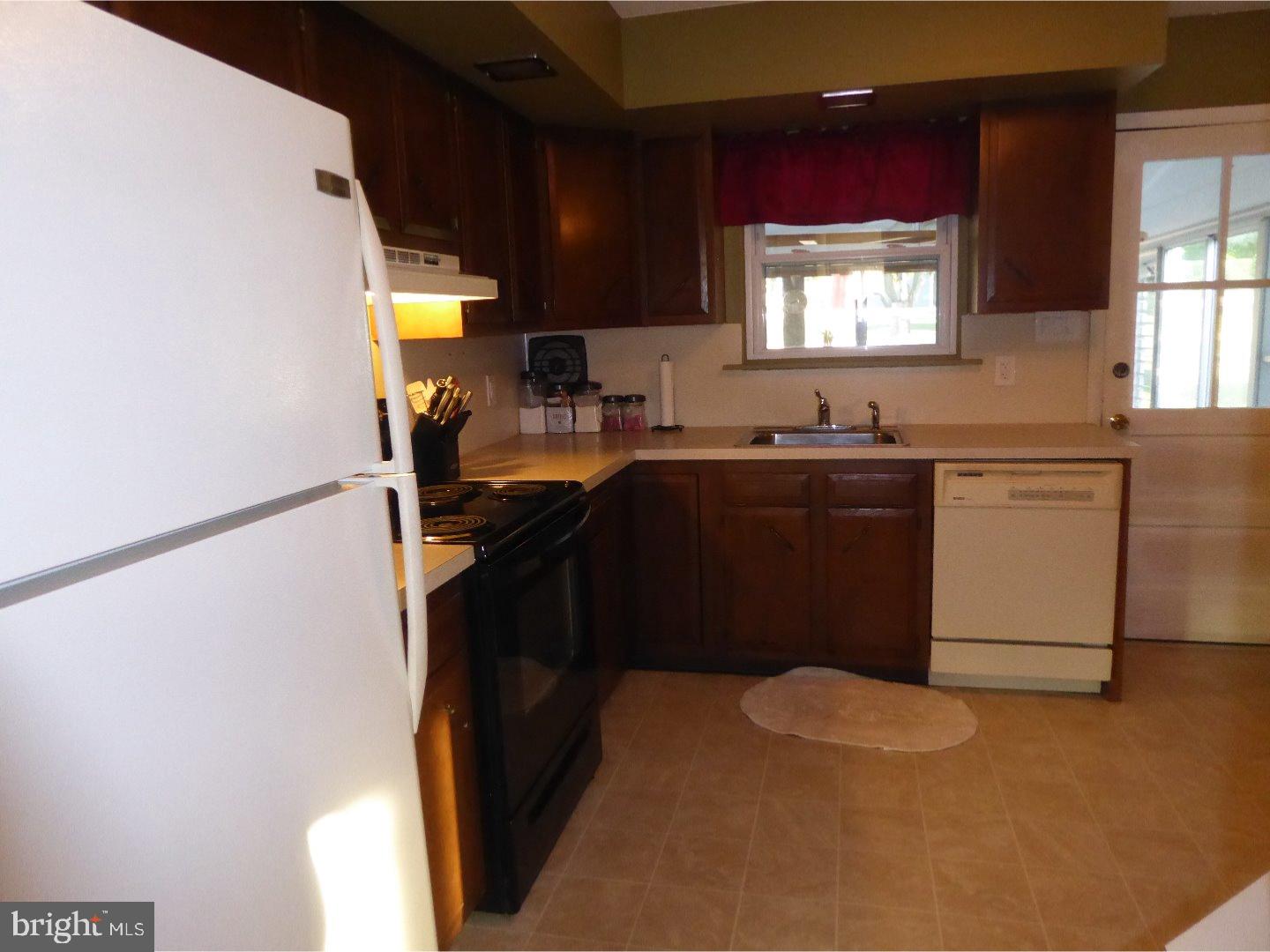 472 Mininger Road Souderton, PA 18964 - Photo 6 of 25 Kitchen