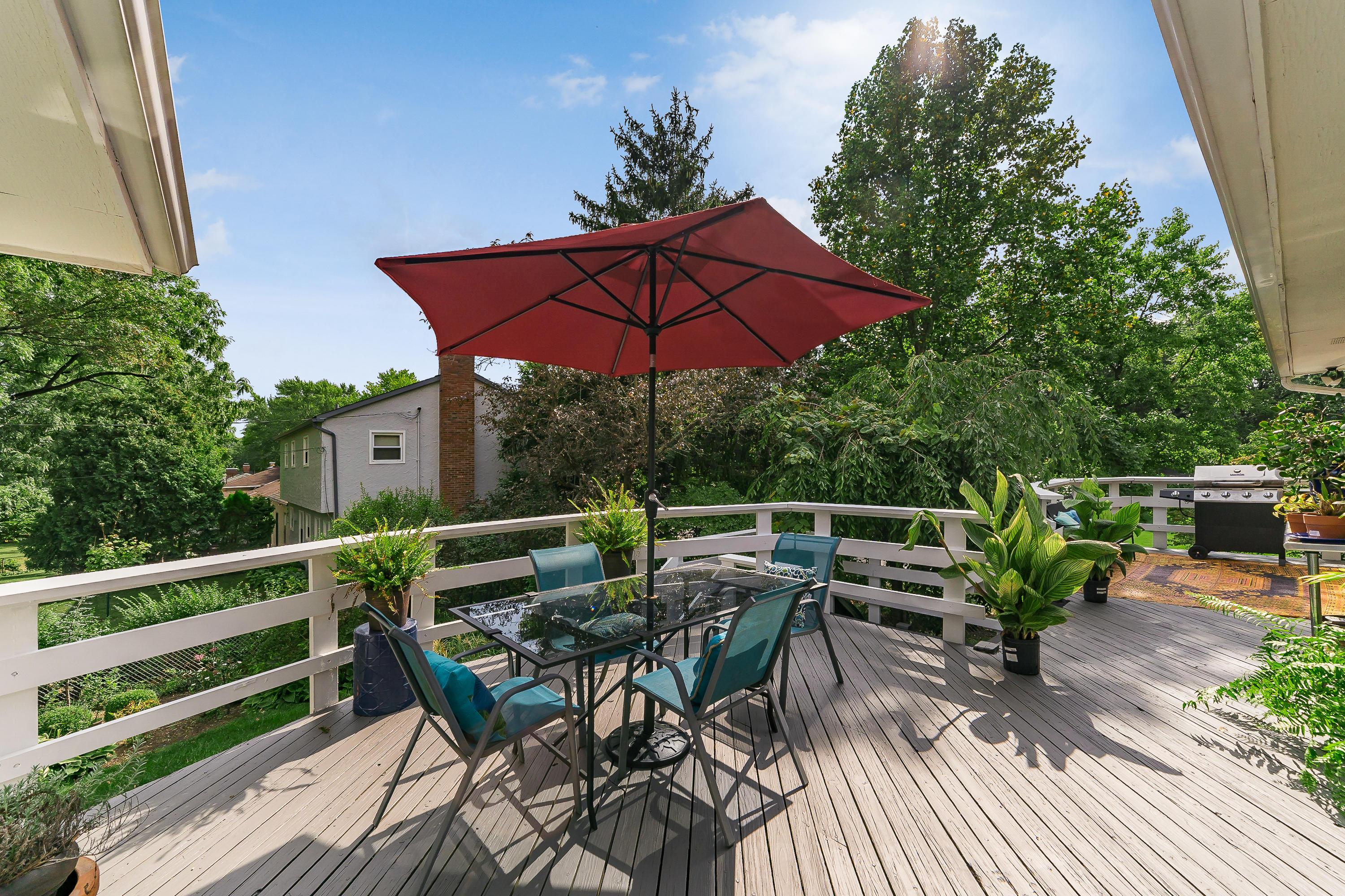 2449 Wimbledon Road Columbus, OH 43220 - Photo 9 of 43