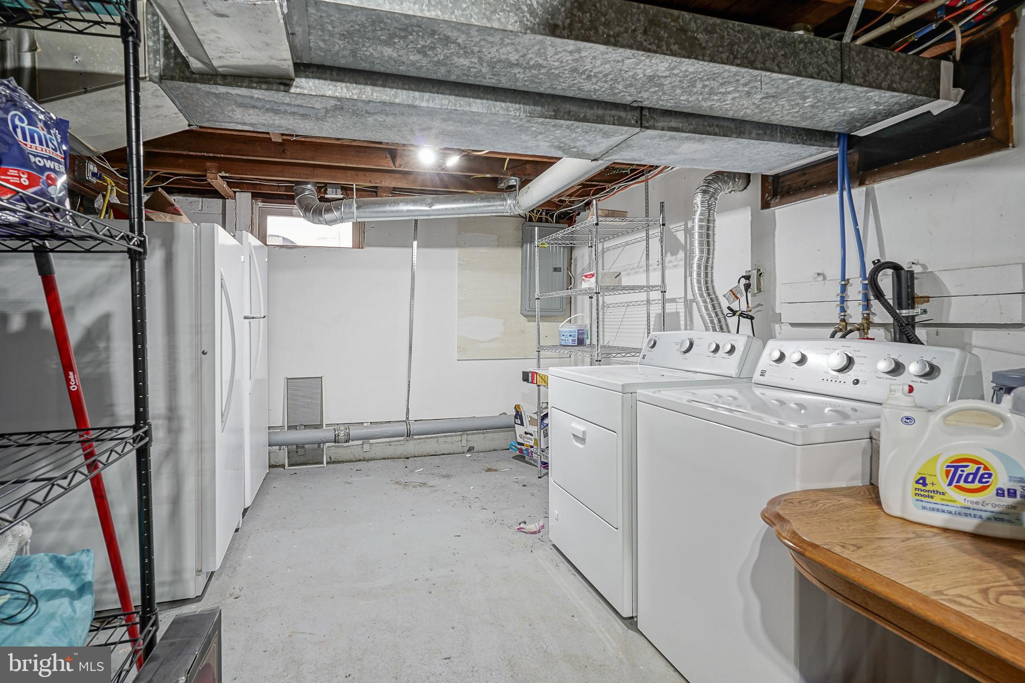 35 St Charles Place Runnemede, NJ 08078 - Photo 25 of 32 a utility room with dryer and washer