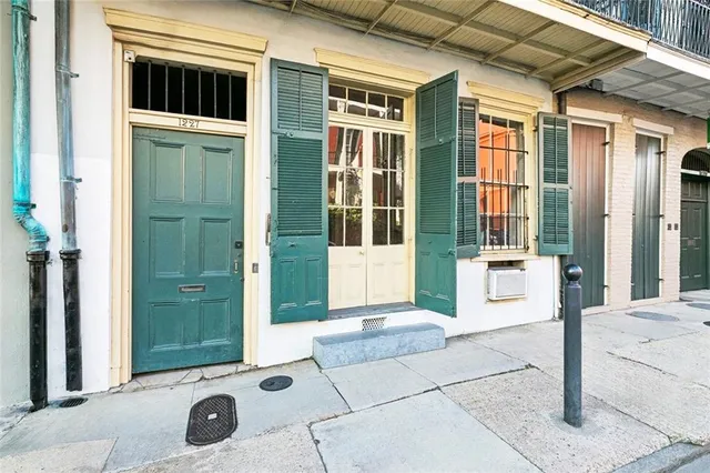 $1,600 | 1227 Chartres Street, Unit 1A, New Orleans, LA 70116