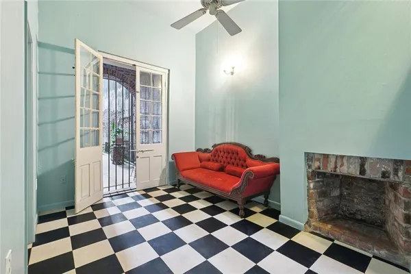 $1,500 | 1227 Chartres Street, Unit 1A, New Orleans, LA 70116
