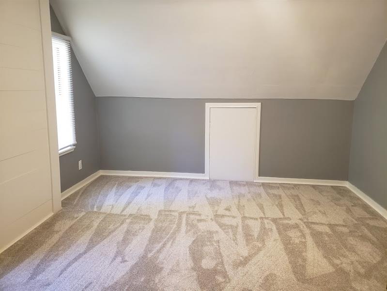 1170 Hamil Road Verona, PA 15147 - Photo 22 of 25 Plenty of space for a smaller home!