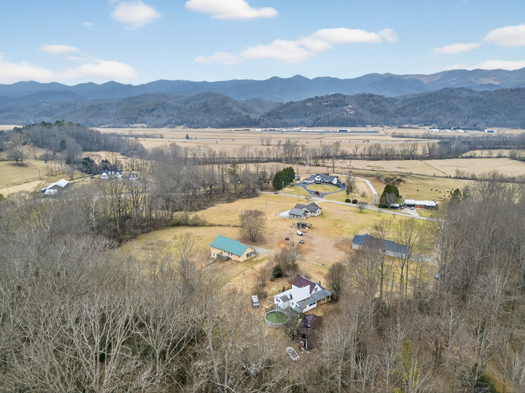 1917 Fairview Road Andrews, NC 28901 - Photo 19 of 29