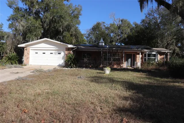 $284,900 | 401 South Pine Avenue, Inverness, FL 34452