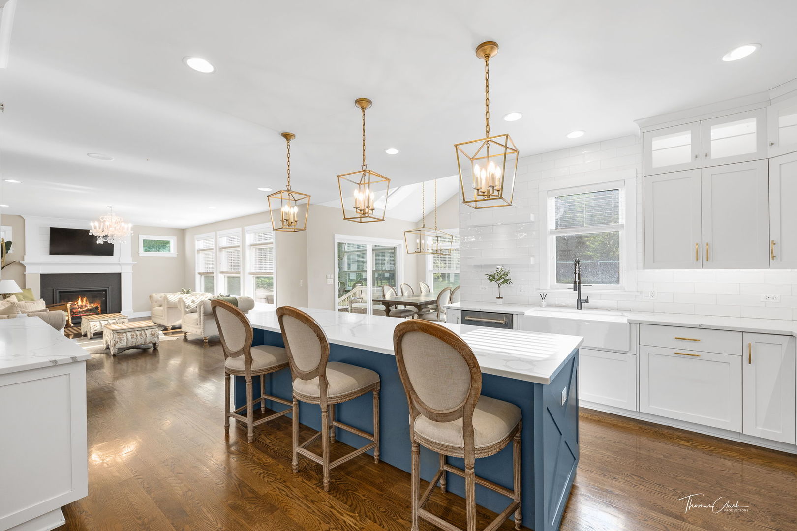 4720 Cumnor Road Downers Grove, IL 60515 - Photo 14 of 57 a very nice looking dining room with furniture window and wooden floor