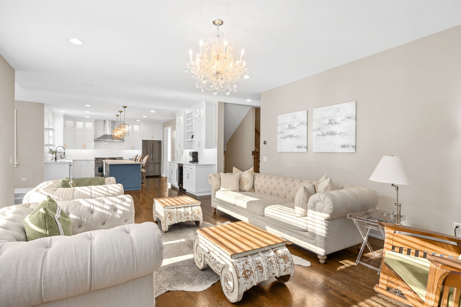 4720 Cumnor Road Downers Grove, IL 60515 - Photo 21 of 57 a living room with furniture and a chandelier