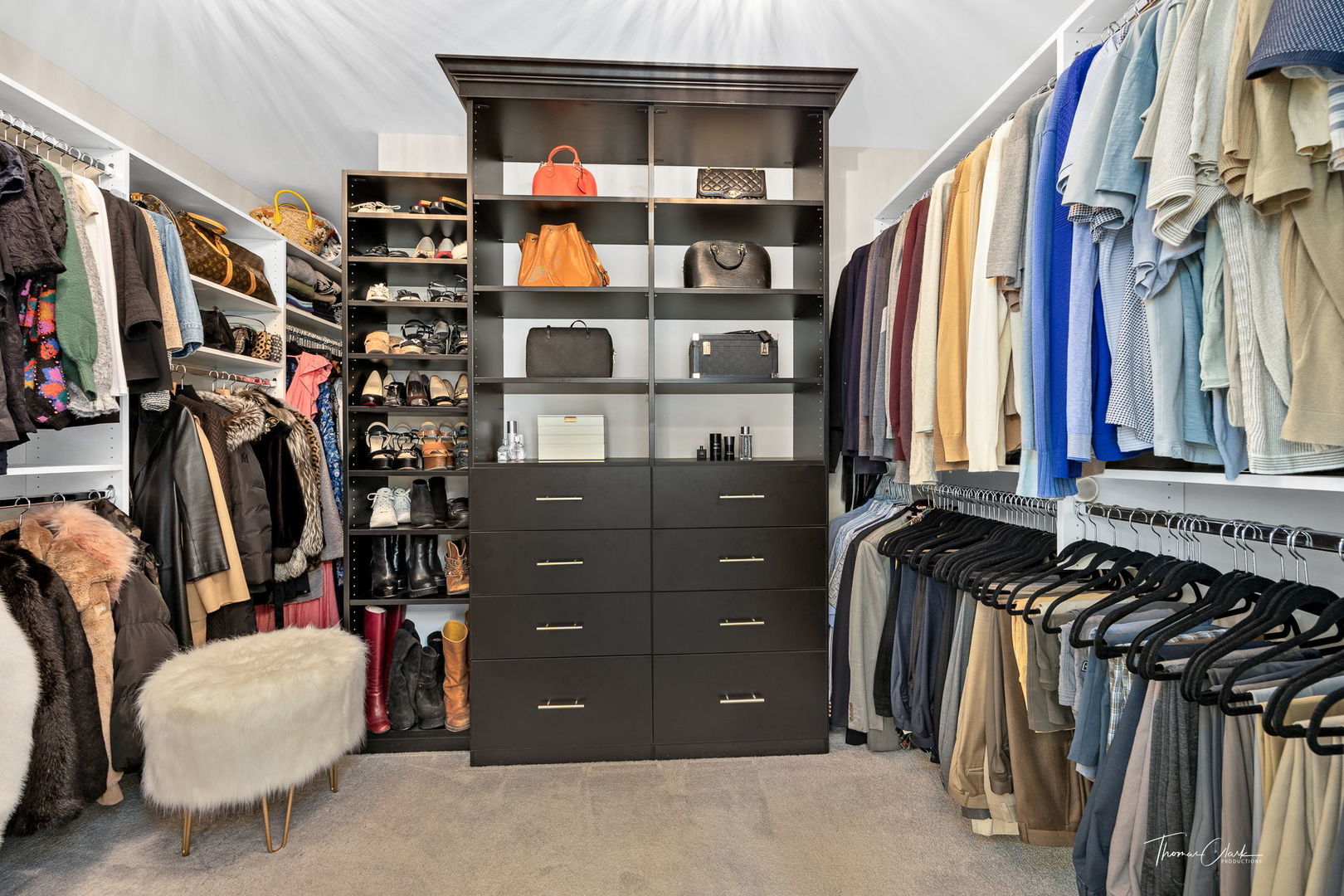 4720 Cumnor Road Downers Grove, IL 60515 - Photo 29 of 57 a view of walk in closet with clothes and shoes