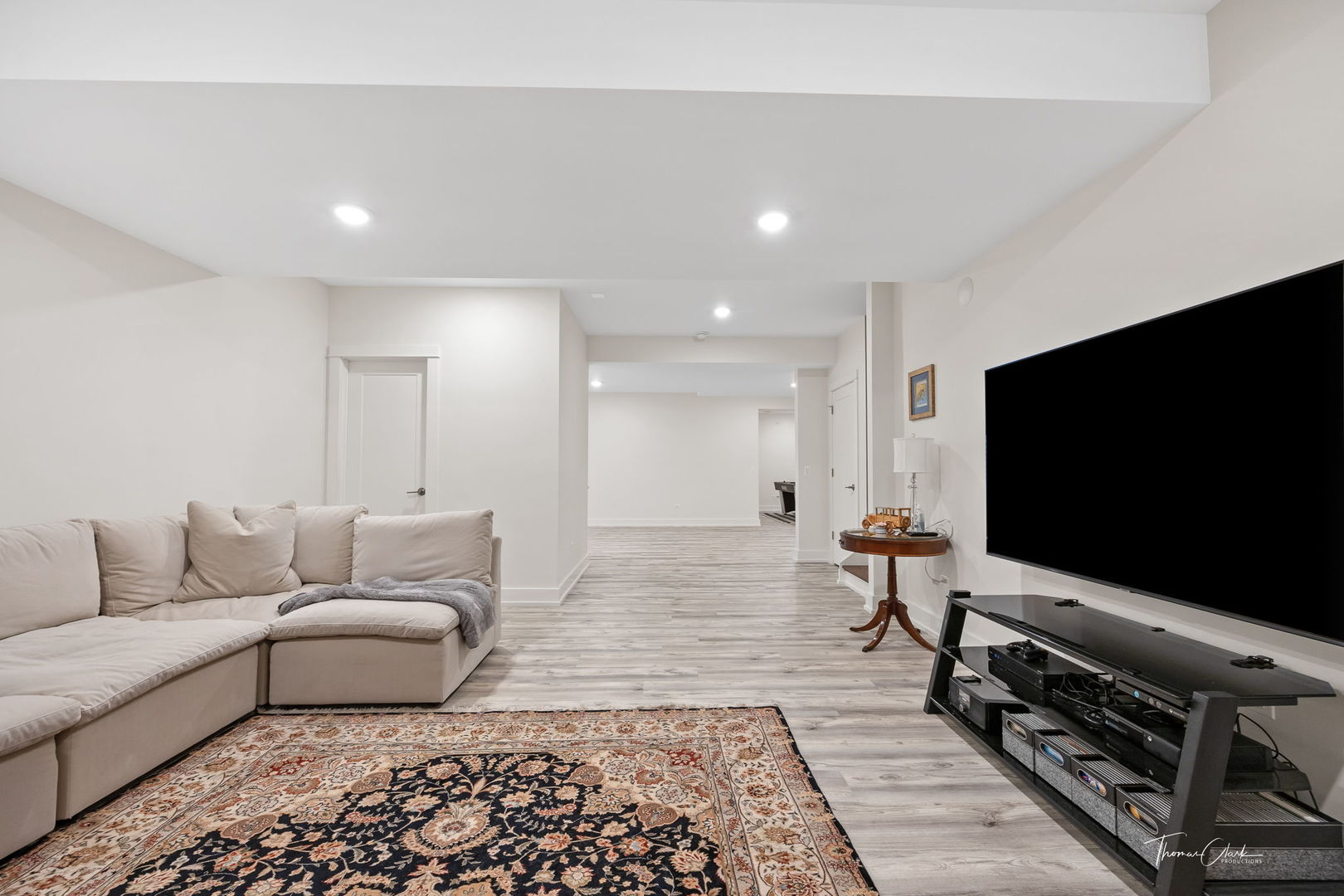 4720 Cumnor Road Downers Grove, IL 60515 - Photo 35 of 57 a living room with furniture and a flat screen tv
