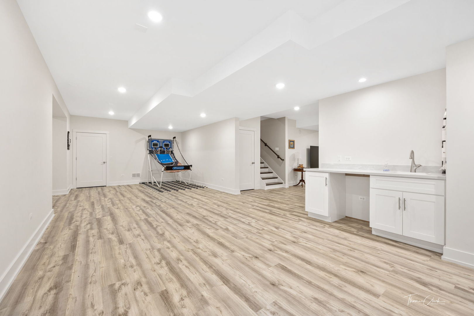 4720 Cumnor Road Downers Grove, IL 60515 - Photo 36 of 57 a view of a kitchen with wooden floor