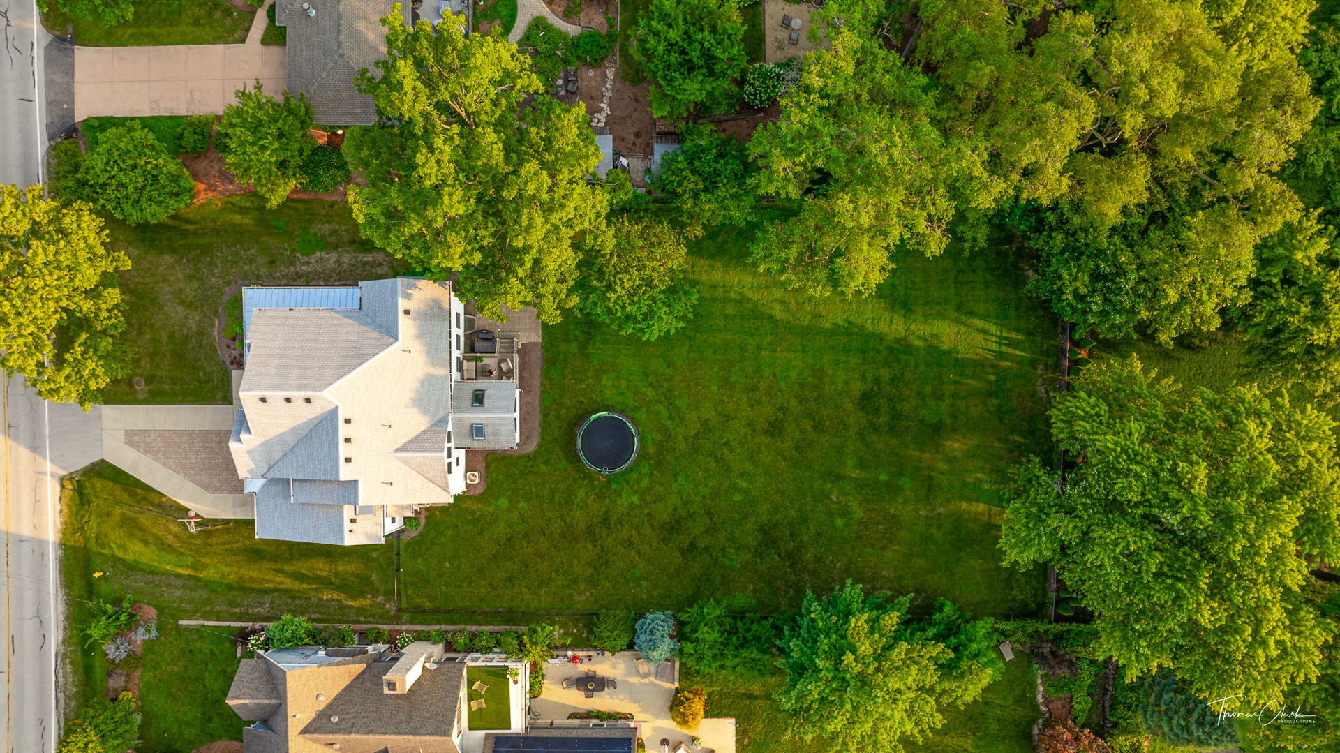 4720 Cumnor Road Downers Grove, IL 60515 - Photo 42 of 57 an aerial view of a house with a yard