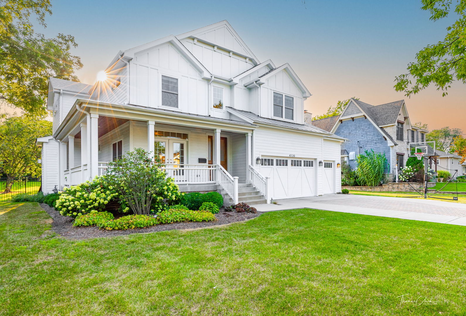 4720 Cumnor Road Downers Grove, IL 60515 - Photo 46 of 57 front view of house with a yard