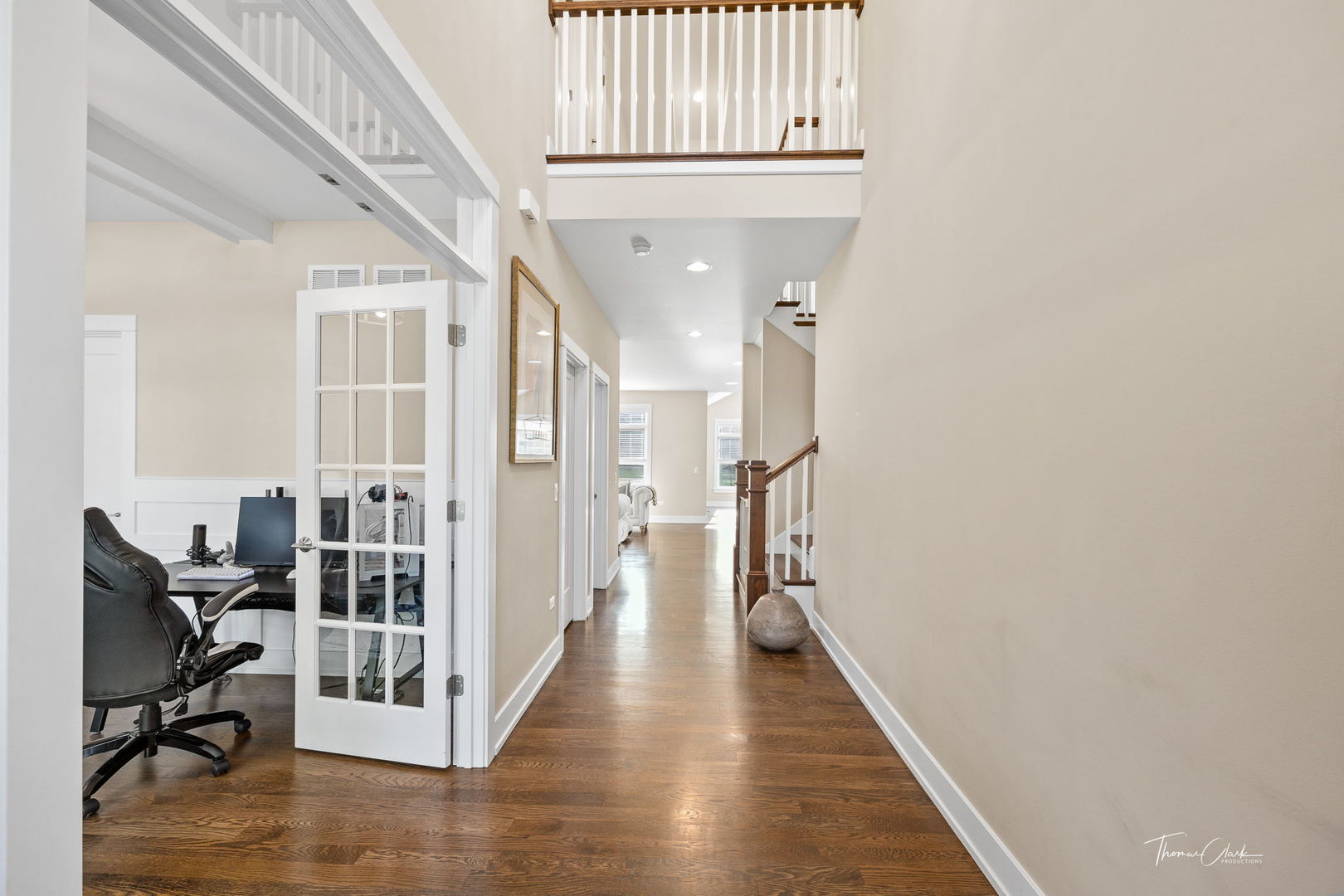 4720 Cumnor Road Downers Grove, IL 60515 - Photo 5 of 57 a view of entryway with livingroom