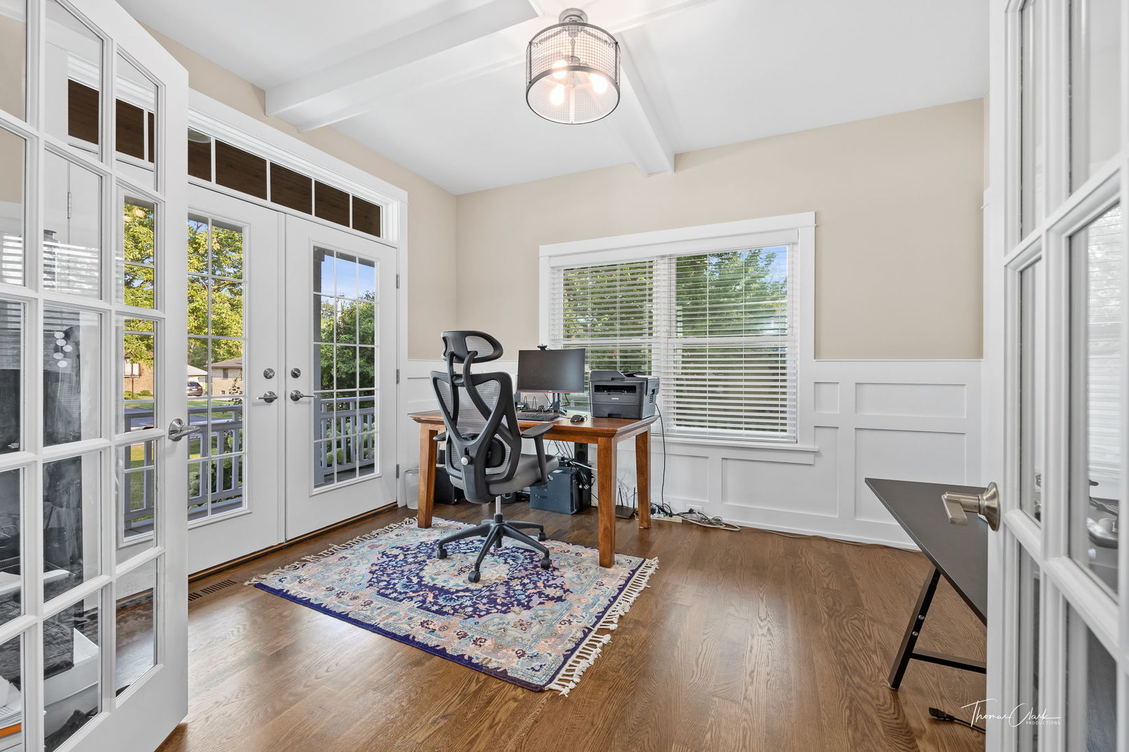 4720 Cumnor Road Downers Grove, IL 60515 - Photo 6 of 57 a living room with furniture and a table