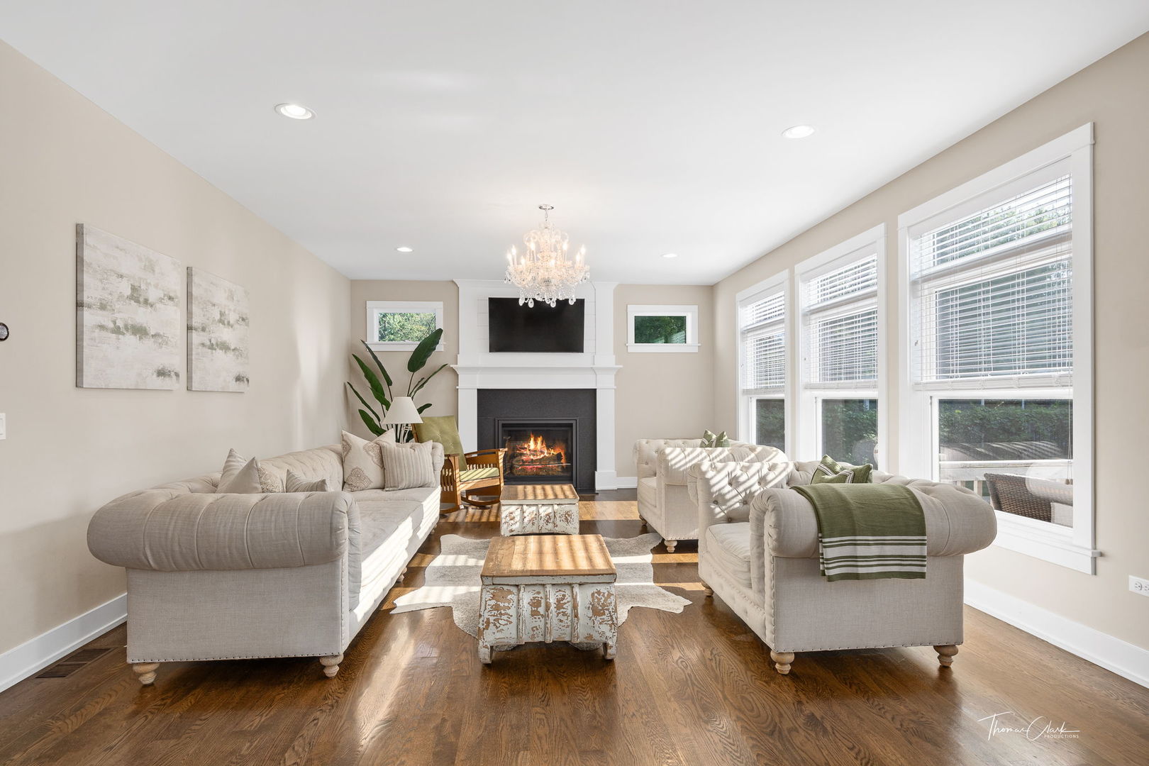 4720 Cumnor Road Downers Grove, IL 60515 - Photo 10 of 57 a living room with furniture fireplace and window