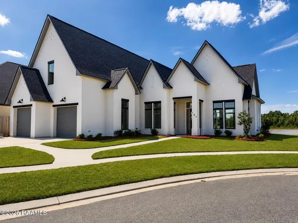 $709,900 | 107 Sugar Cane Palm Circle, Broussard, LA 70592