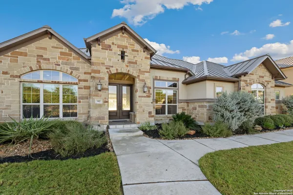 $1,049,000 | 917 Coolabah, New Braunfels, TX 78132