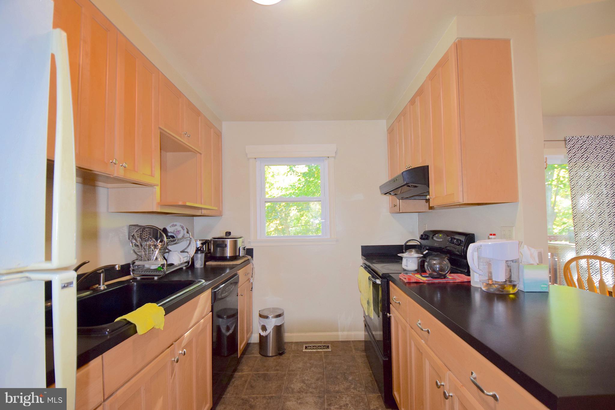 3509 Santee Road Baltimore, MD 21236 - Photo 8 of 23 Galley Kitchen