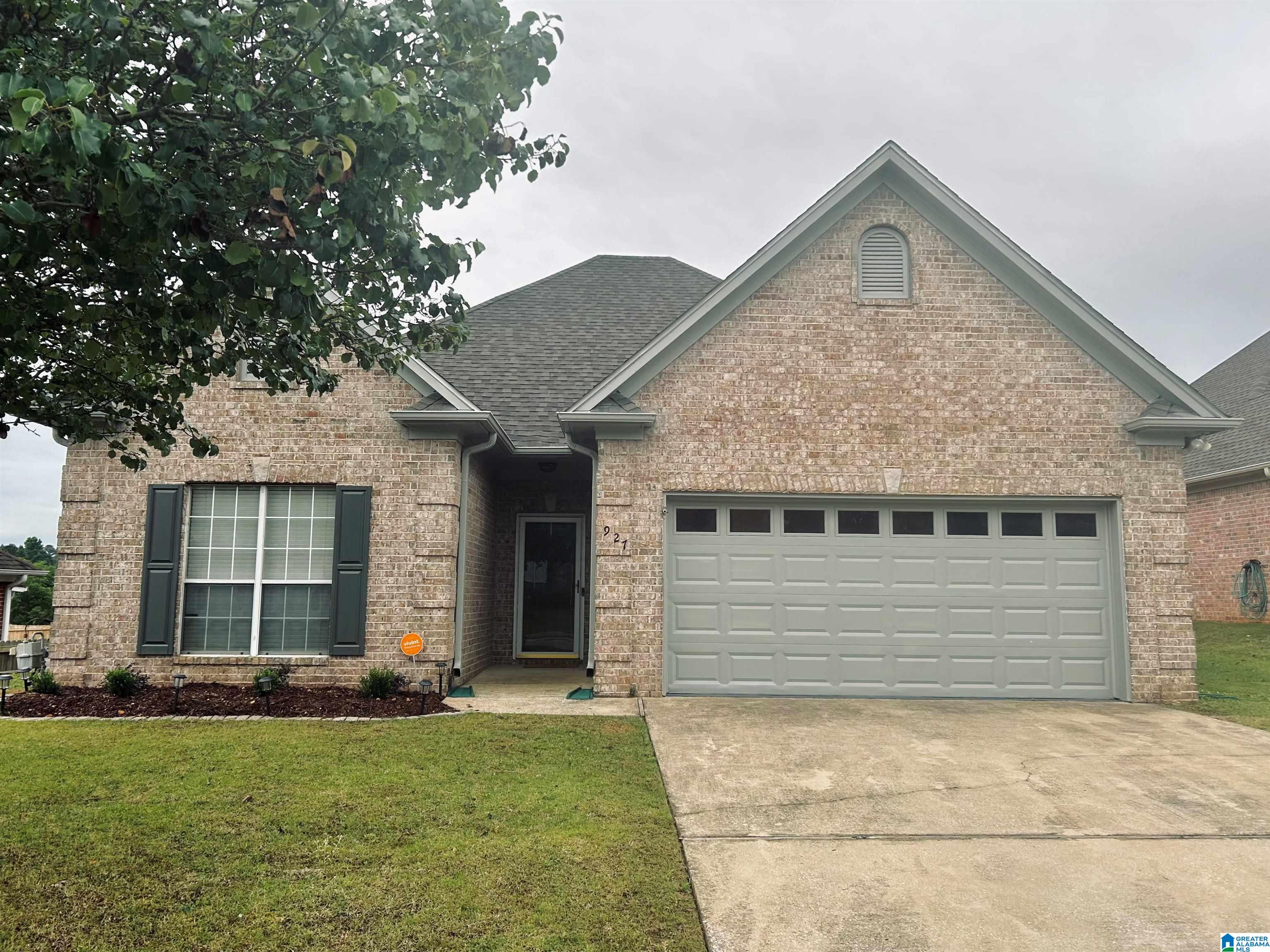 927 Daventry Trail Calera, AL 35040 - Photo 1 of 6