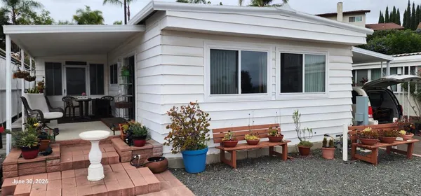 $319,000 | 245 West Bobier Drive, Unit 6, Vista, CA 92083