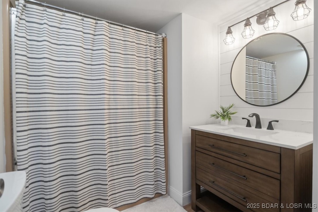 1125 Anemone Road Four Seasons, MO 65049 - Photo 16 of 25 Lower Hall Bath