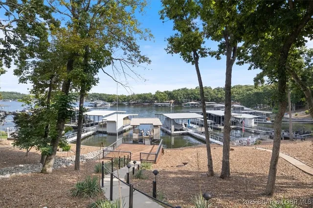 $629,000 | 1125 Anemone Road, Four Seasons, MO 65049