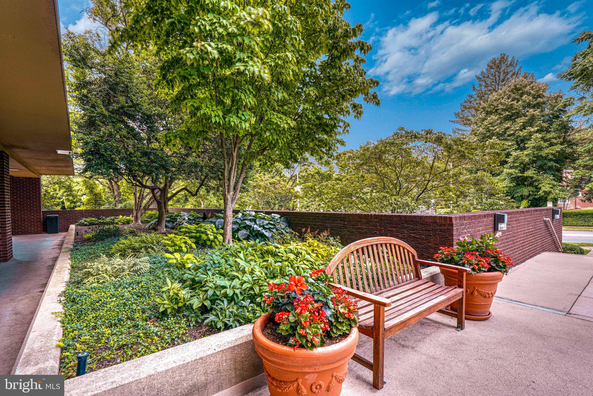 4100 North Charles Street, Unit 1010 Baltimore, MD 21218 - Photo 65 of 73 Building grounds