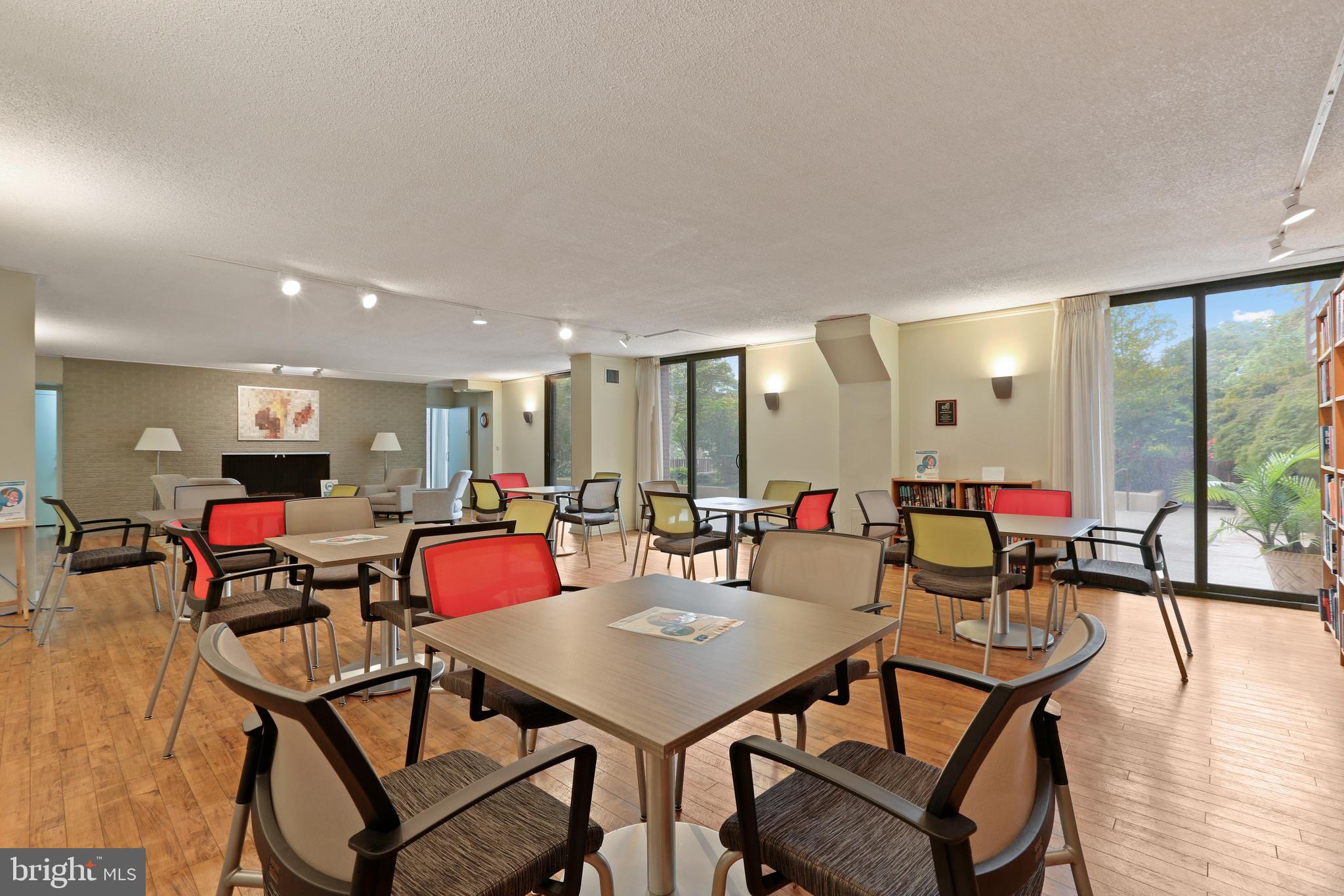 4100 North Charles Street, Unit 1010 Baltimore, MD 21218 - Photo 70 of 73 Meeting space