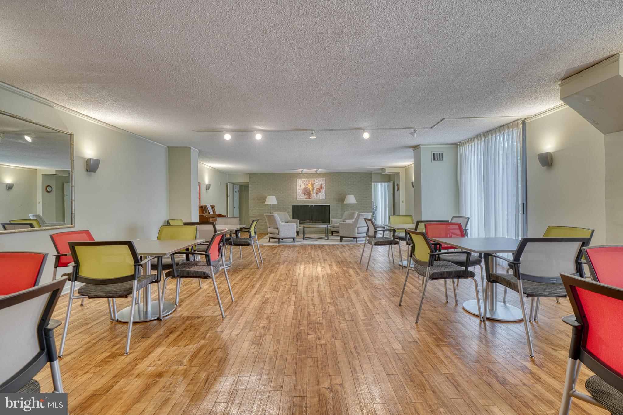 4100 North Charles Street, Unit 1010 Baltimore, MD 21218 - Photo 71 of 73 Meeting space