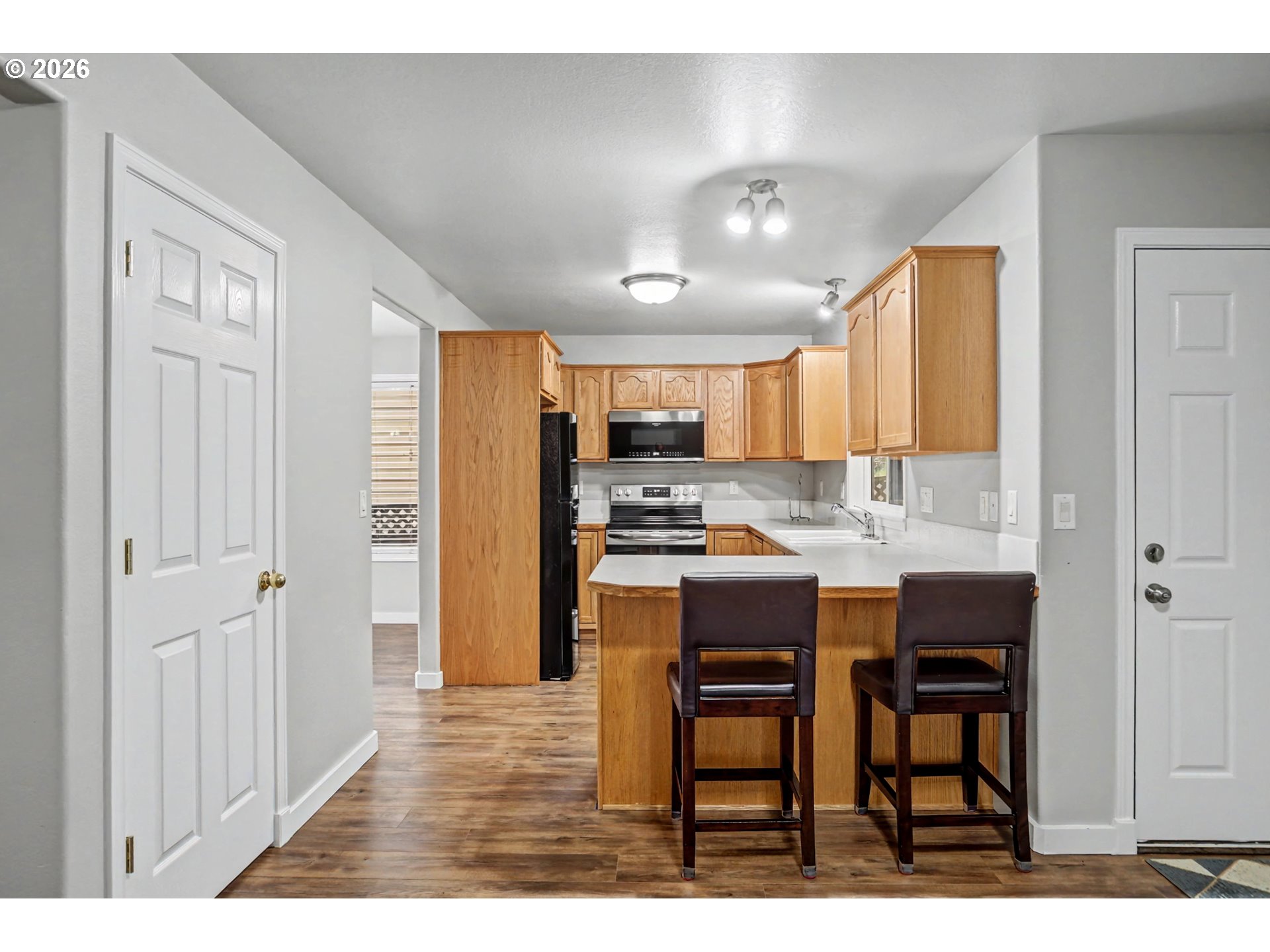 6049 Fircrest Street Southeast Salem, OR 97306 - Photo 12 of 44