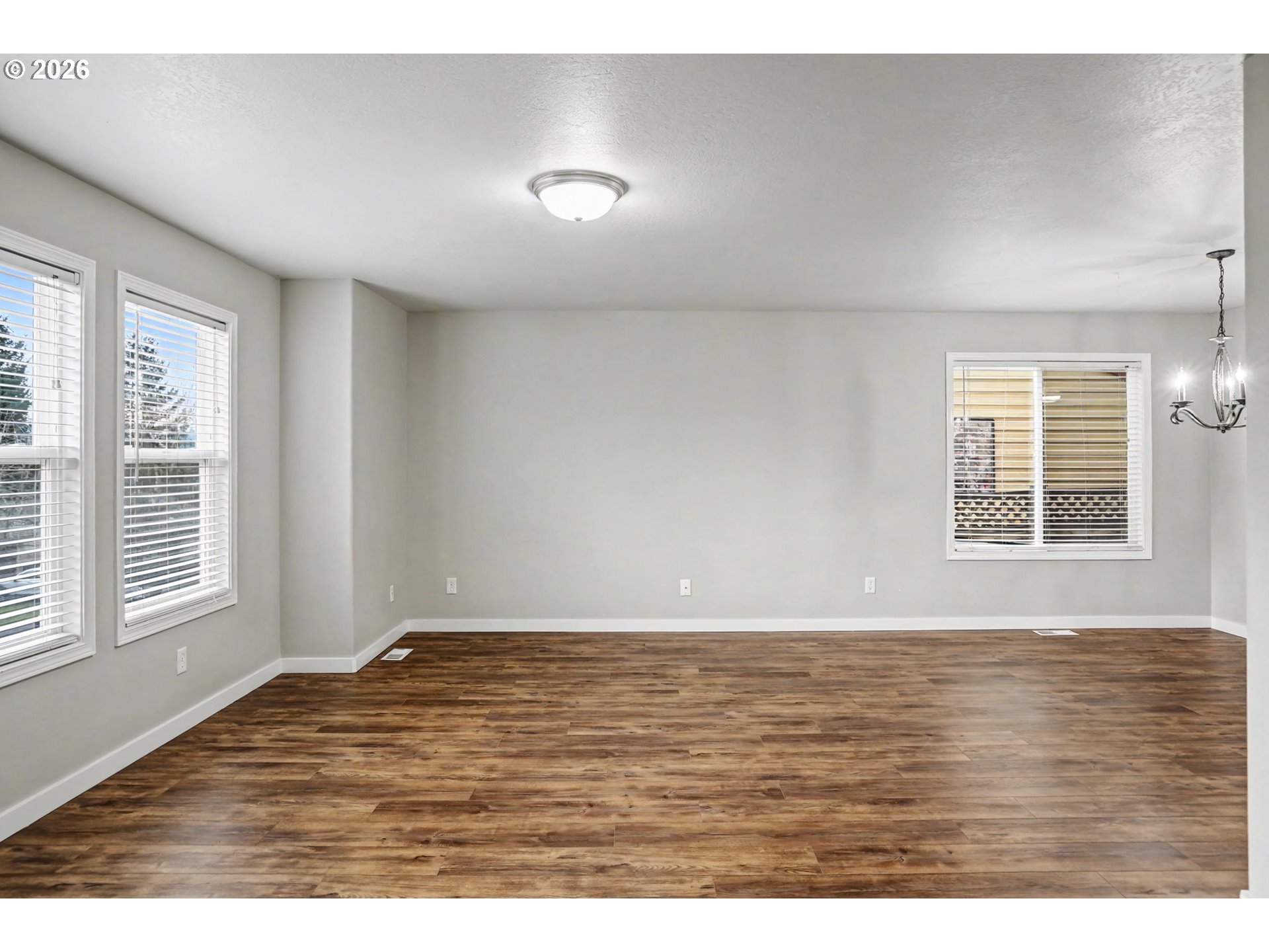 6049 Fircrest Street Southeast Salem, OR 97306 - Photo 7 of 44 Living Room