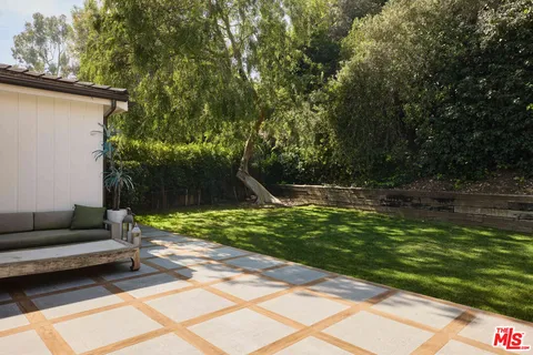 $4,395,000 | 2835 Westbrook Avenue, Los Angeles, CA 90046