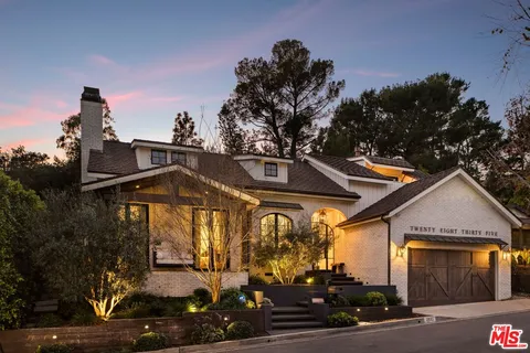 $4,395,000 | 2835 Westbrook Avenue, Los Angeles, CA 90046