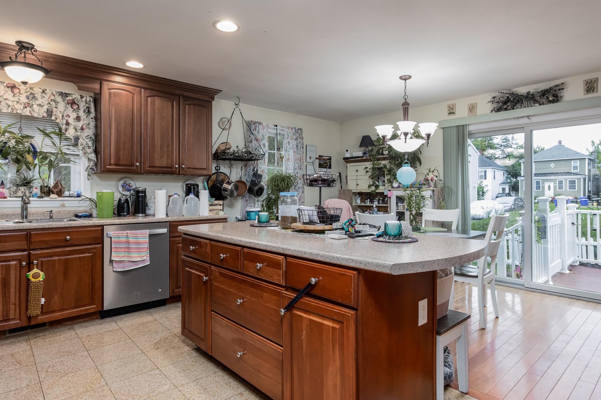 160 South Elm Street Manchester, NH 03103 - Photo 27 of 40