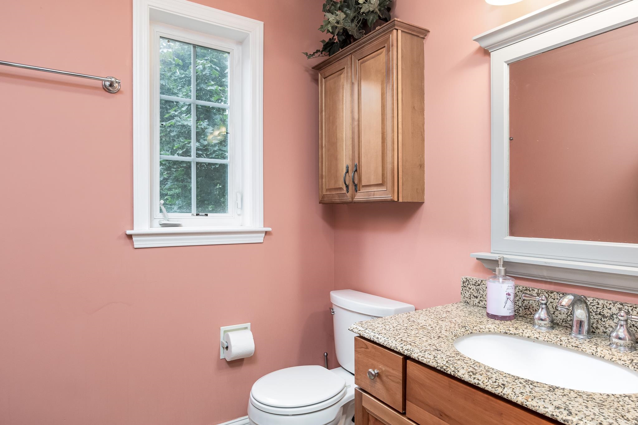 160 South Elm Street Manchester, NH 03103 - Photo 7 of 40