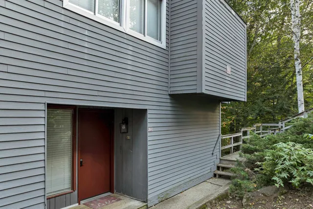 $360,000 | 18 Condo Road, Unit 1, Campton, NH 03223